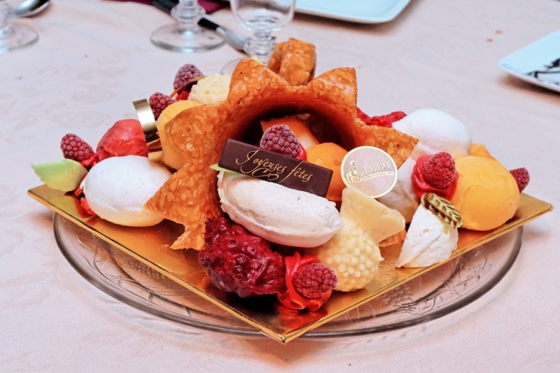 Francia ünnepi desszertes tál